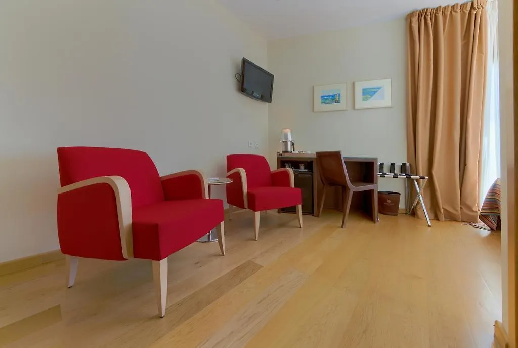Apartamentos Patagonia Sur Cadix 3*,